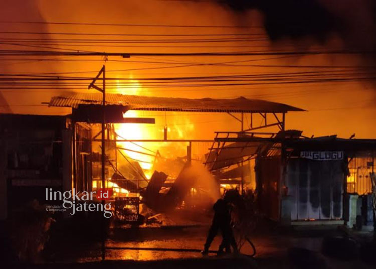 Kebakaran di Cepiring Kendal, Toko Bangunan Ludes Diduga Akibat Korsleting Listrik