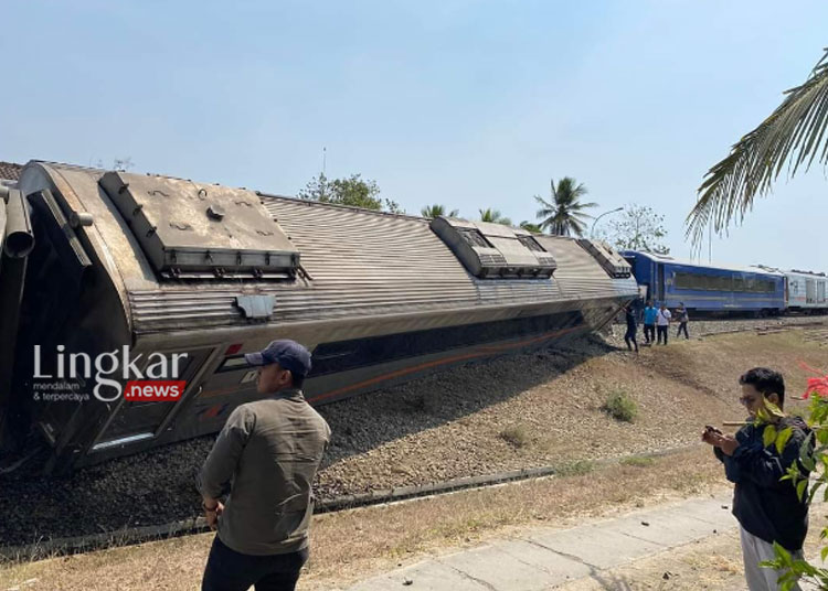 Kereta Api Argo Semeru Kecelakaan di Kulon Progo, Gerbong Anjlok hingga Terguling dari Lintasan