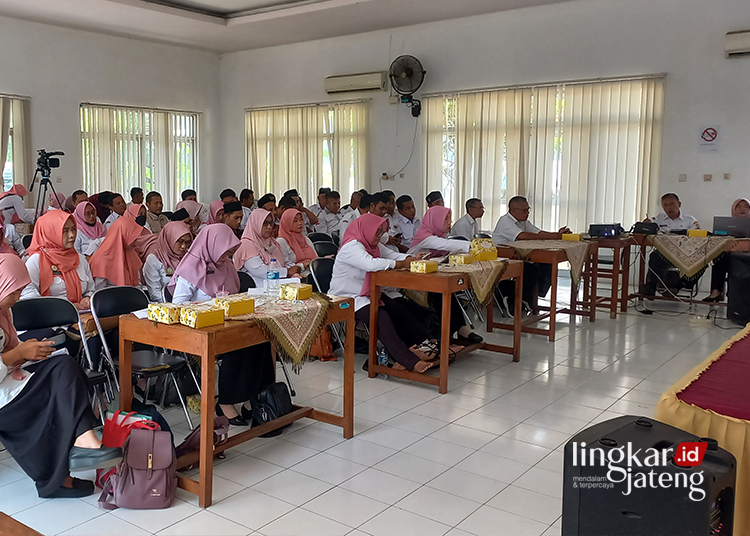 Dukcapil dan Dinkes Kendal Beri Sosialisasi Sadar Adminduk