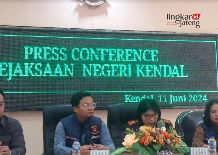 Kejari Kendal Tetapkan 5 Tersangka Kasus Tipikor Tukar-Menukar Tanah Kas Desa Botomulyo