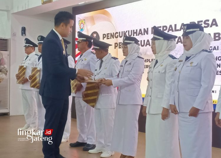 Masa Jabatan Diperpanjang, 262 Kades di Kendal Dikukuhkan