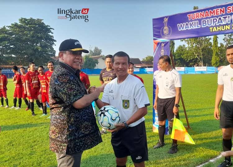 Fantastis! Hadiah Turnamen Sepak Bola Wakil Bupati Kendal Cup 2024 Capai Puluhan Juta